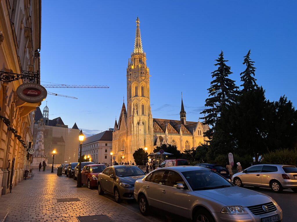 Night view of Matthias Church